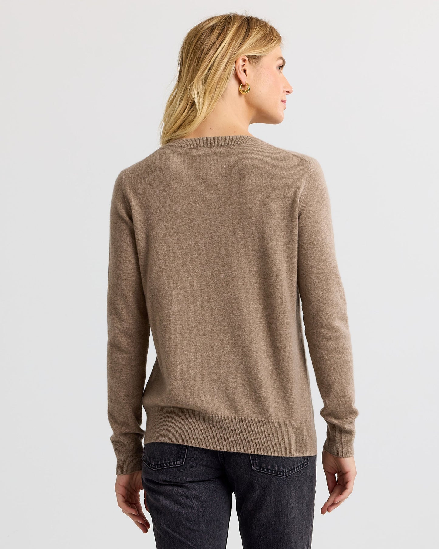 Essential Cashmere V-Neck