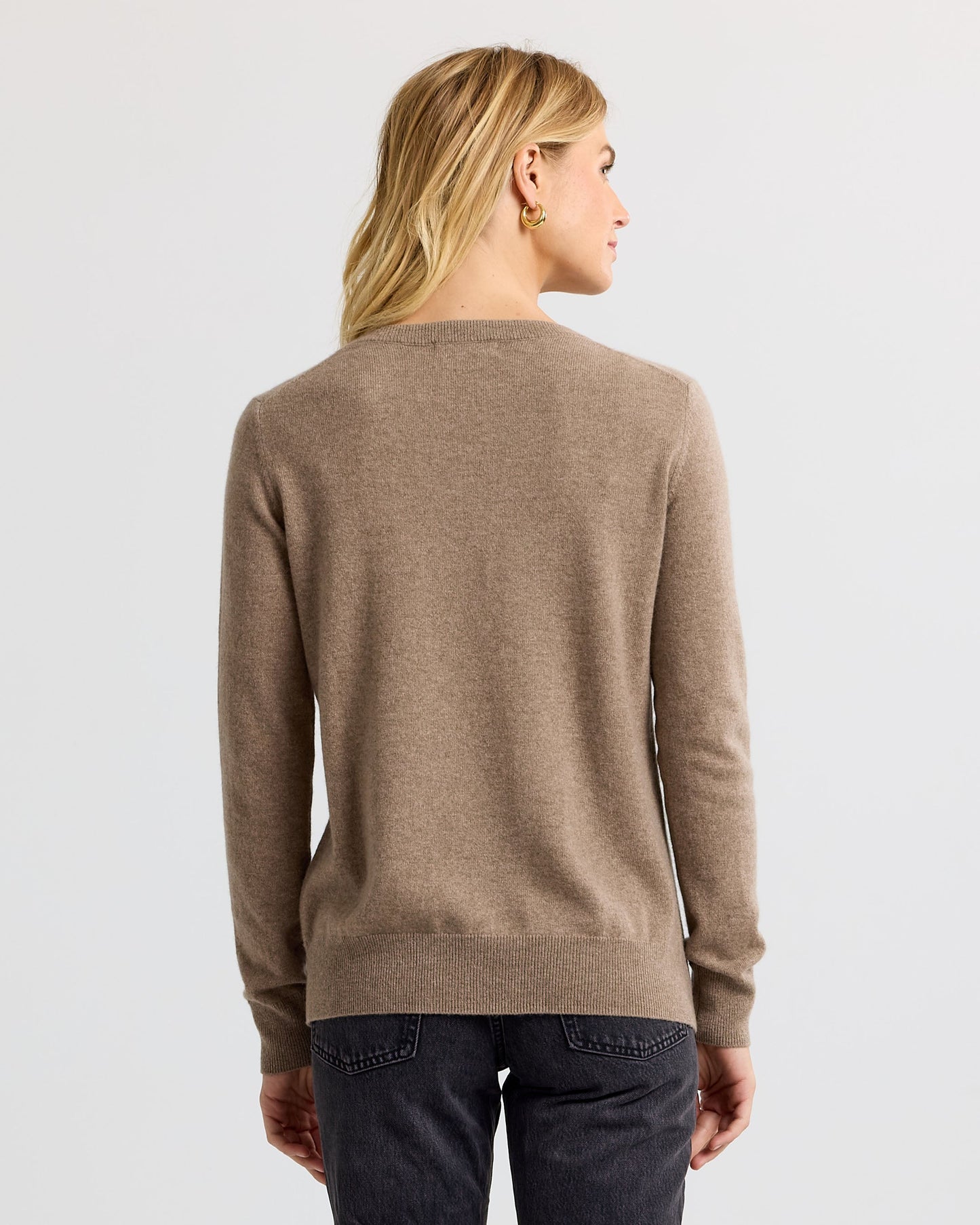 Essential Cashmere V-Neck
