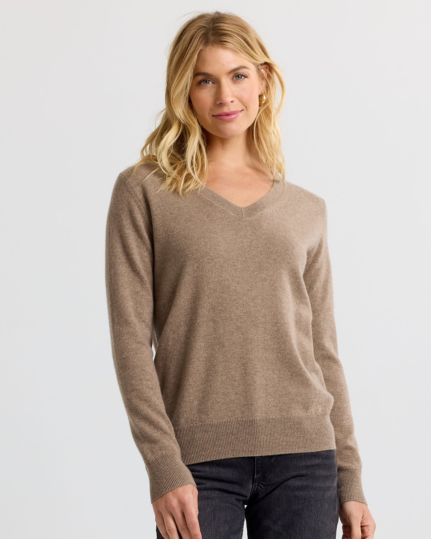 Essential Cashmere V-Neck