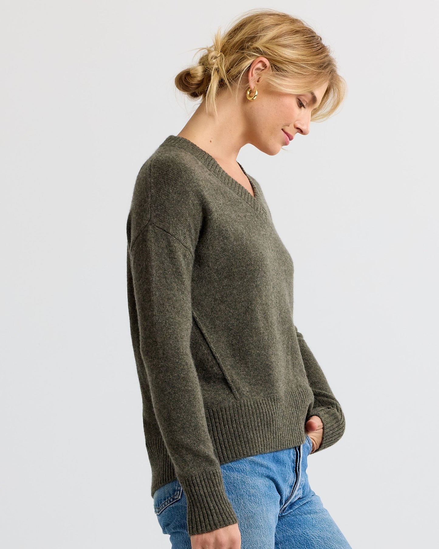 Cashmere Forward Seam V-Neck